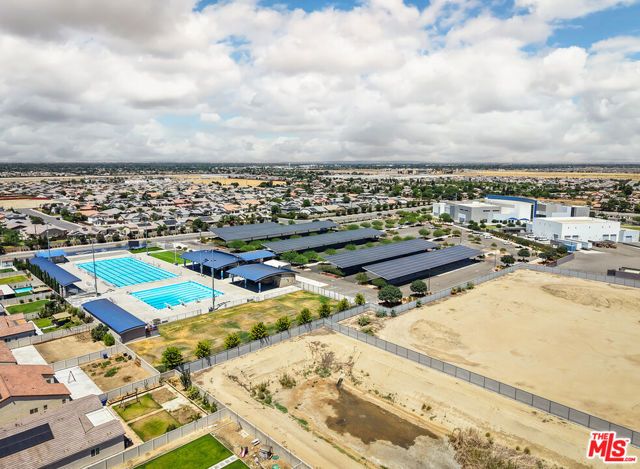 7700 Nigu River Street, Bakersfield, CA 93311