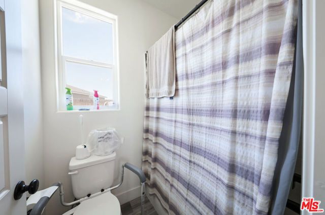 7700 Nigu River Street, Bakersfield, CA 93311