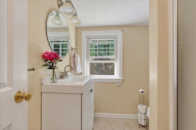 52 Gerard Rd, Norwell, MA 02061