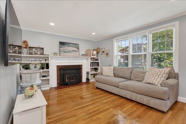 52 Gerard Rd, Norwell, MA 02061