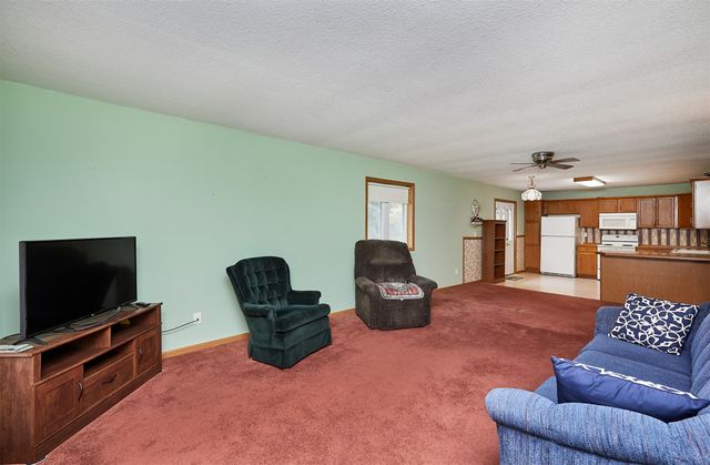 220 W Clay Street, Osceola, IA 50213