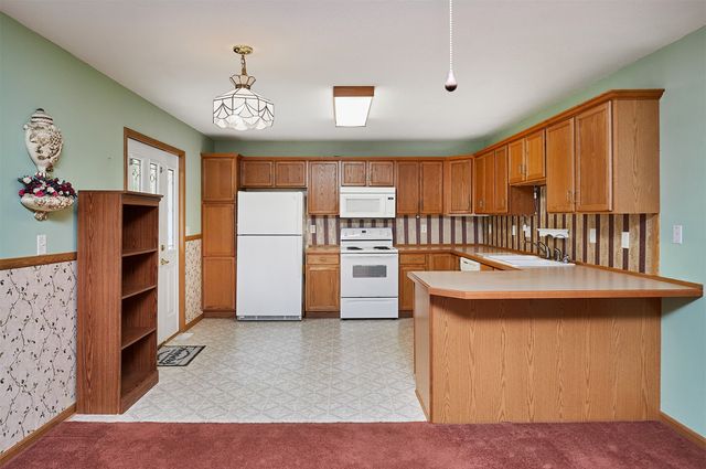 220 W Clay Street, Osceola, IA 50213