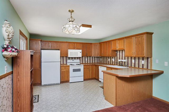 220 W Clay Street, Osceola, IA 50213