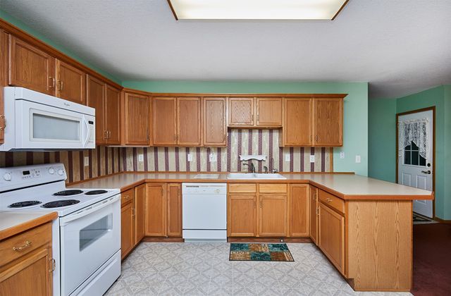 220 W Clay Street, Osceola, IA 50213