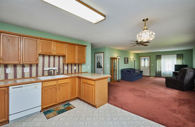 220 W Clay Street, Osceola, IA 50213
