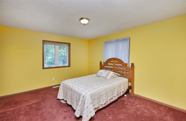 220 W Clay Street, Osceola, IA 50213