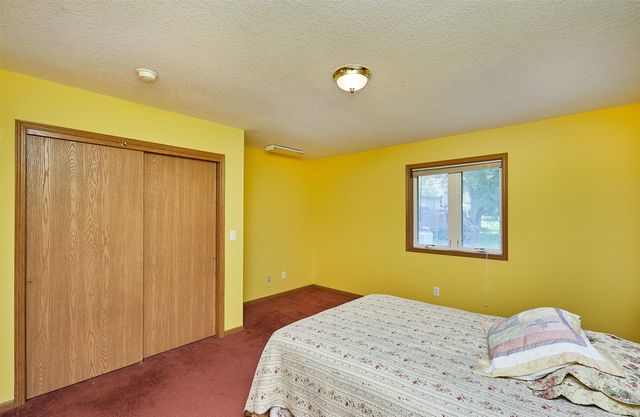 220 W Clay Street, Osceola, IA 50213