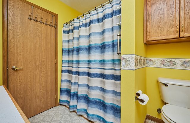 220 W Clay Street, Osceola, IA 50213
