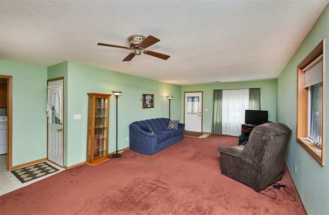 220 W Clay Street, Osceola, IA 50213