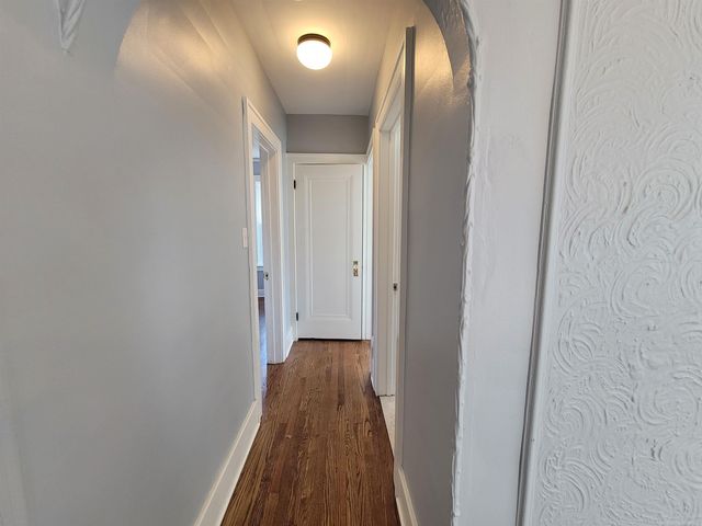 1146 Lakepointe Street, Grosse Pointe, MI 48230