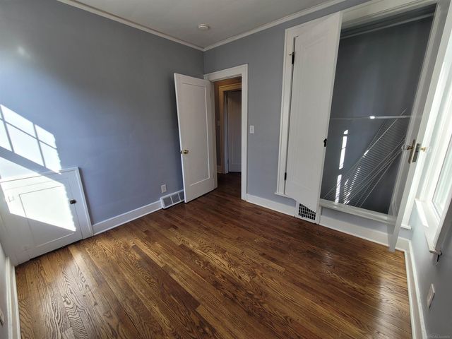 1146 Lakepointe Street, Grosse Pointe, MI 48230