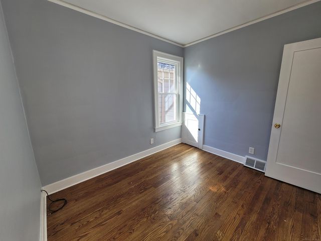 1146 Lakepointe Street, Grosse Pointe, MI 48230