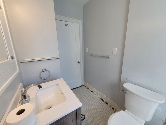 1146 Lakepointe Street, Grosse Pointe, MI 48230