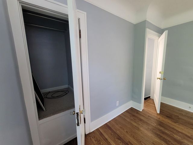 1146 Lakepointe Street, Grosse Pointe, MI 48230