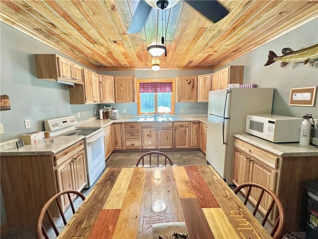 7512 W Poertner Road, Neillsville, WI 54456