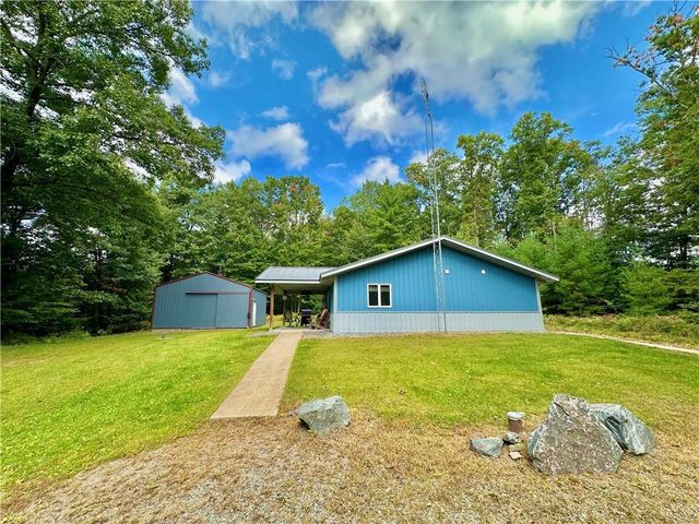 7512 W Poertner Road, Neillsville, WI 54456