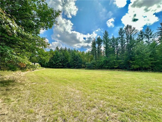 7512 W Poertner Road, Neillsville, WI 54456