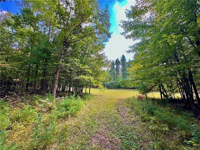 7512 W Poertner Road, Neillsville, WI 54456