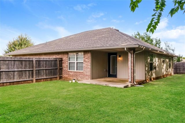1338 Selborne Place, Yukon, OK 73099