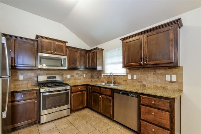 1338 Selborne Place, Yukon, OK 73099