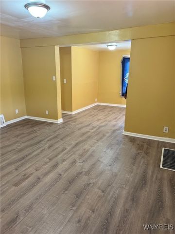 1739 Lockport Street, Niagara Falls, NY 14305