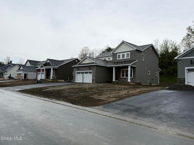 18 Quail Run, Voorheesville, NY 12186