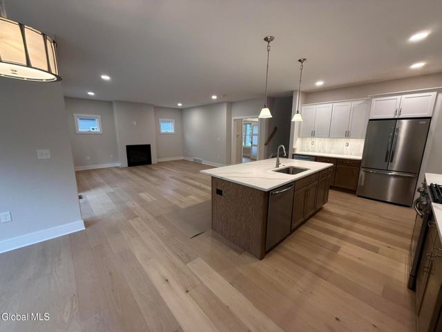 18 Quail Run, Voorheesville, NY 12186
