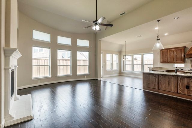 4802 Comstock Way, Mansfield, TX 76063