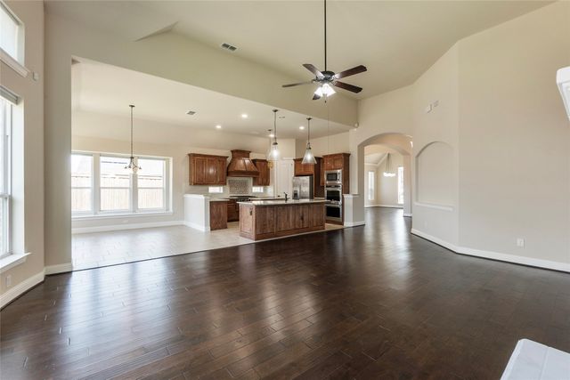 4802 Comstock Way, Mansfield, TX 76063
