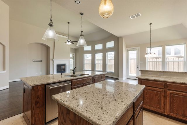 4802 Comstock Way, Mansfield, TX 76063