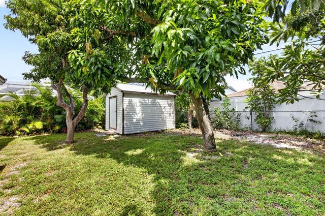 1011 SW 7TH Street, Boca Raton, FL 33486