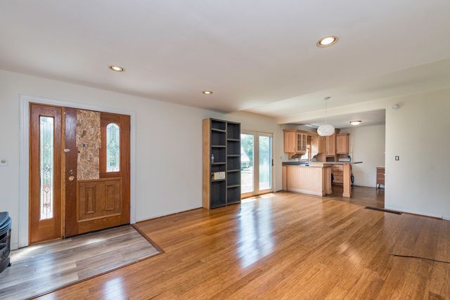 39056 N Poplar Street, Lake Villa, IL 60046