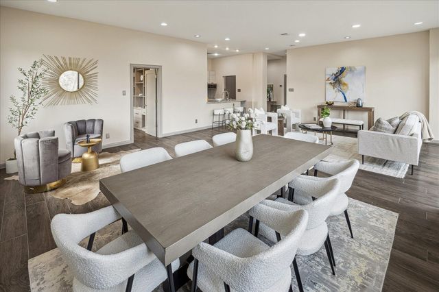 49 Briar Hollow Lane 103, Houston, TX 77027