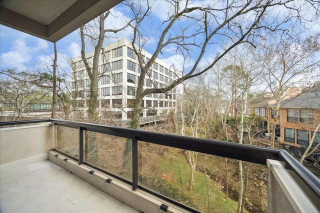 49 Briar Hollow Lane 103, Houston, TX 77027