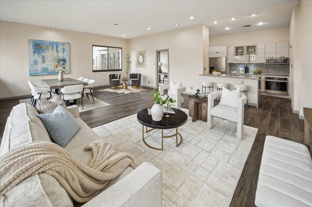 49 Briar Hollow Lane 103, Houston, TX 77027