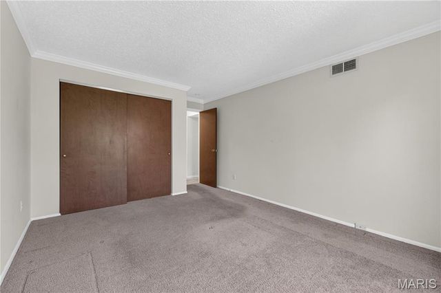 10367 Oxford Hill Drive 18, St Louis, MO 63146