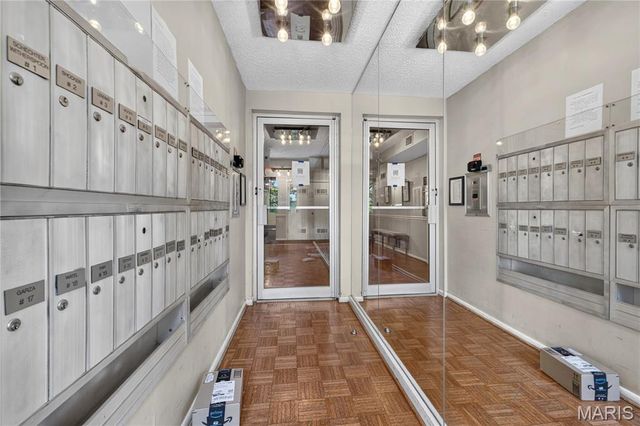 10367 Oxford Hill Drive 18, St Louis, MO 63146