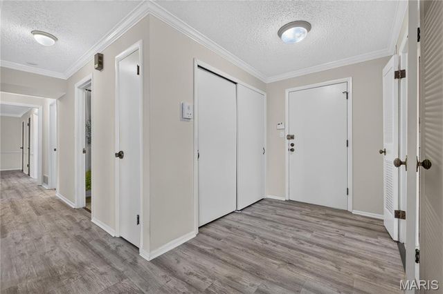 10367 Oxford Hill Drive 18, St Louis, MO 63146