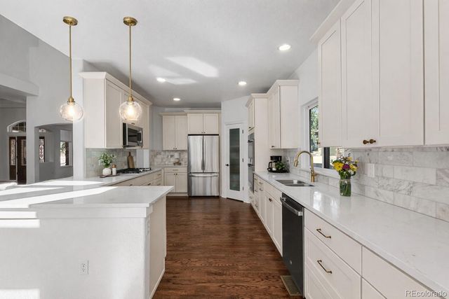 952 Greenridge Lane, Castle Pines, CO 80108