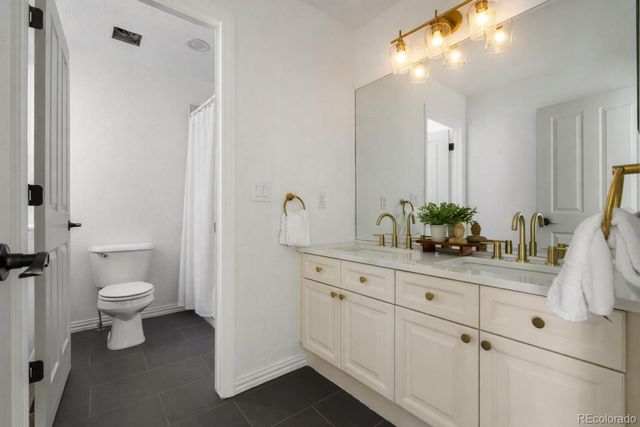 952 Greenridge Lane, Castle Pines, CO 80108