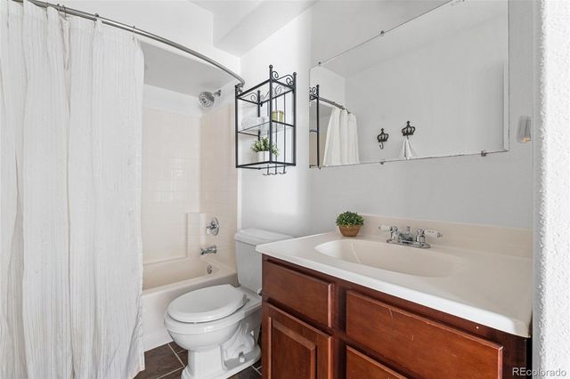 952 Greenridge Lane, Castle Pines, CO 80108