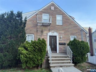 1014 Ponsi Street 2, Fort Lee, NJ 07024