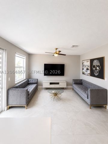 14753 SW 25th St, Miami, FL 33185