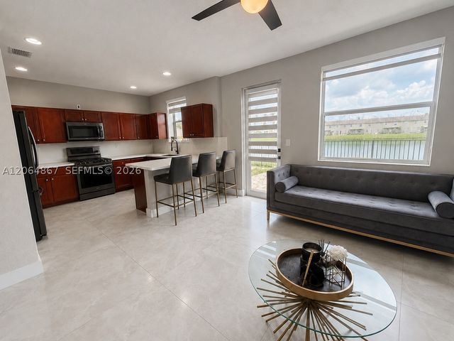 14753 SW 25th St, Miami, FL 33185