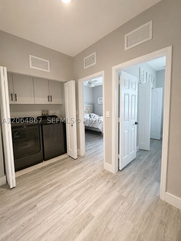 14753 SW 25th St, Miami, FL 33185