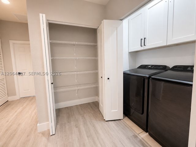 14753 SW 25th St, Miami, FL 33185