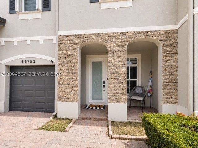 14753 SW 25th St, Miami, FL 33185