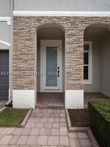 14753 SW 25th St, Miami, FL 33185