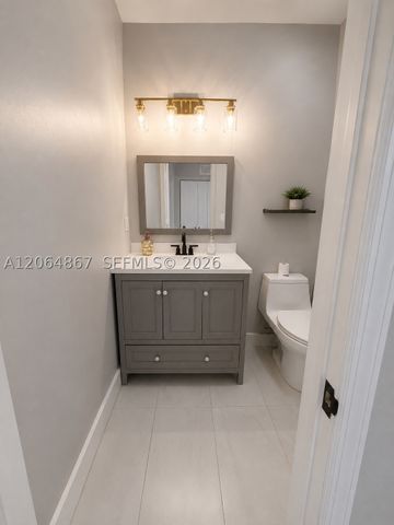 14753 SW 25th St, Miami, FL 33185