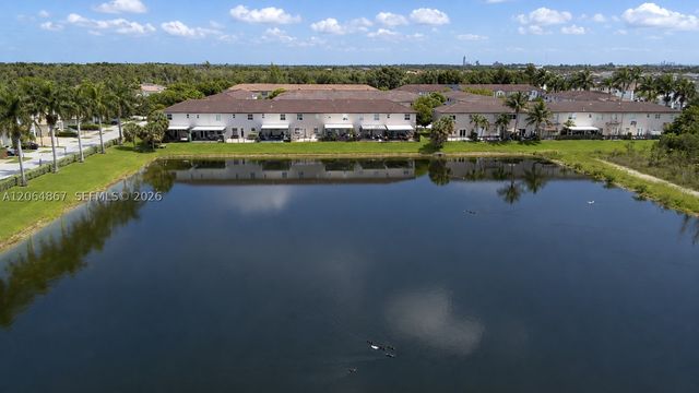 14753 SW 25th St, Miami, FL 33185